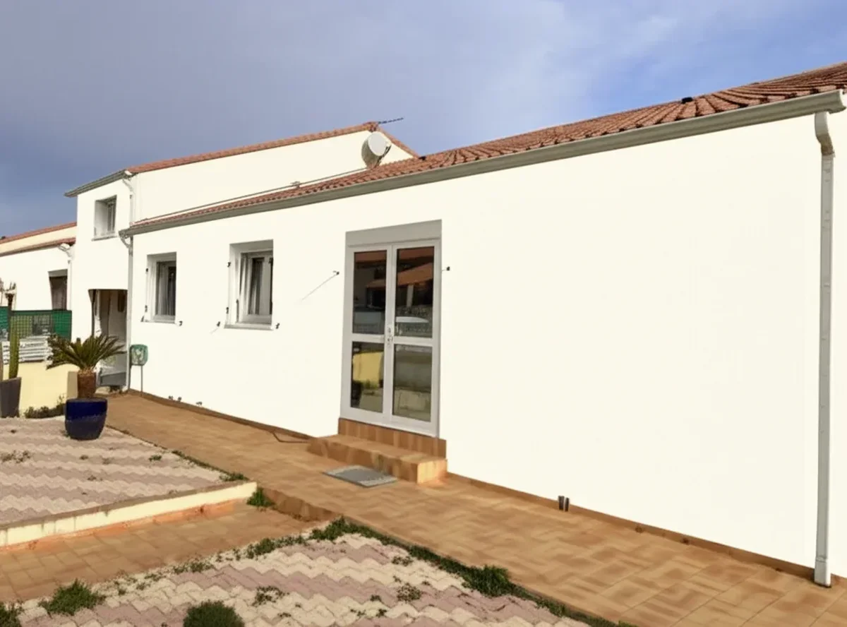 Exterior House Painting Chicago: Costs, Season & Tips 2026