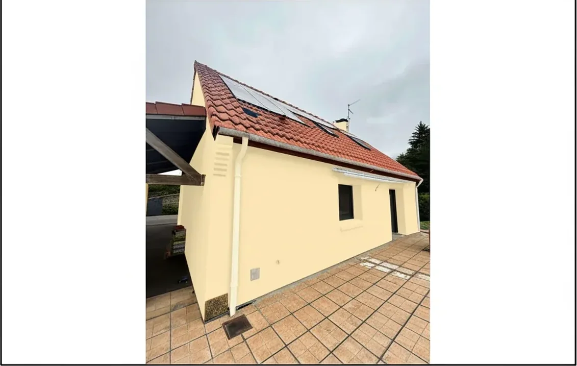 Roll vs Spray Exterior Paint 2026: Hours, Gallons, Real Cost