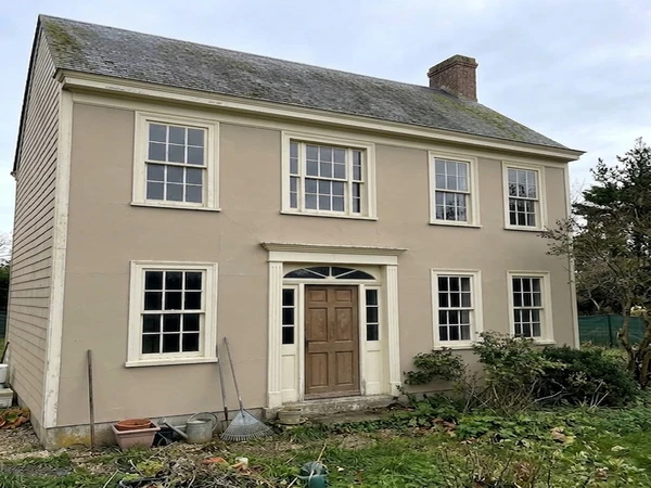 Colonial exterior before AI color preview (cream white family)