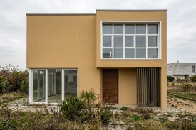 Fassade in Sandsteinfarbe nach KI-Farbsimulation