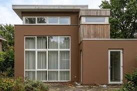 Façade en Brun après simulation couleur (IA)
