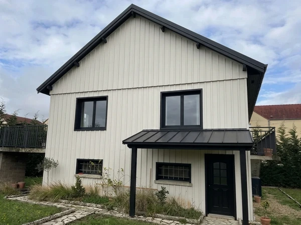 Exterior wall in Behr Polar Bear 75 white, AI color preview